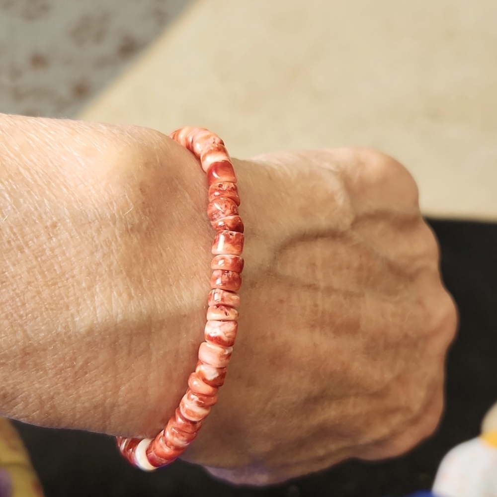 Stretchy Spiney oyster bread bracelet
